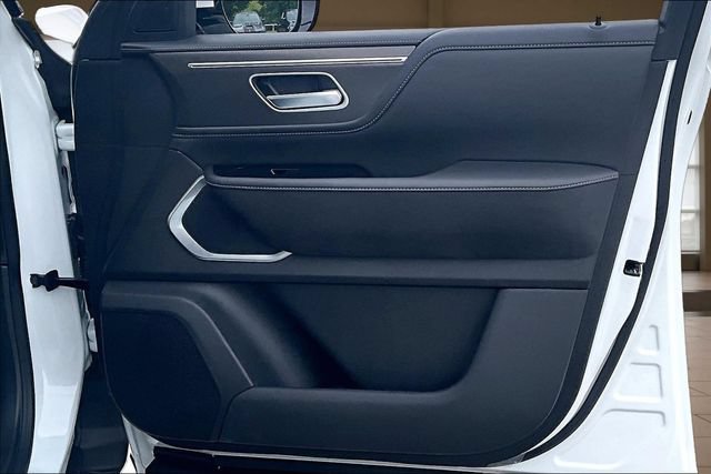 Used 2026 INFINITI QX80 Luxe w/ Cargo Package AWD/4WD image 23