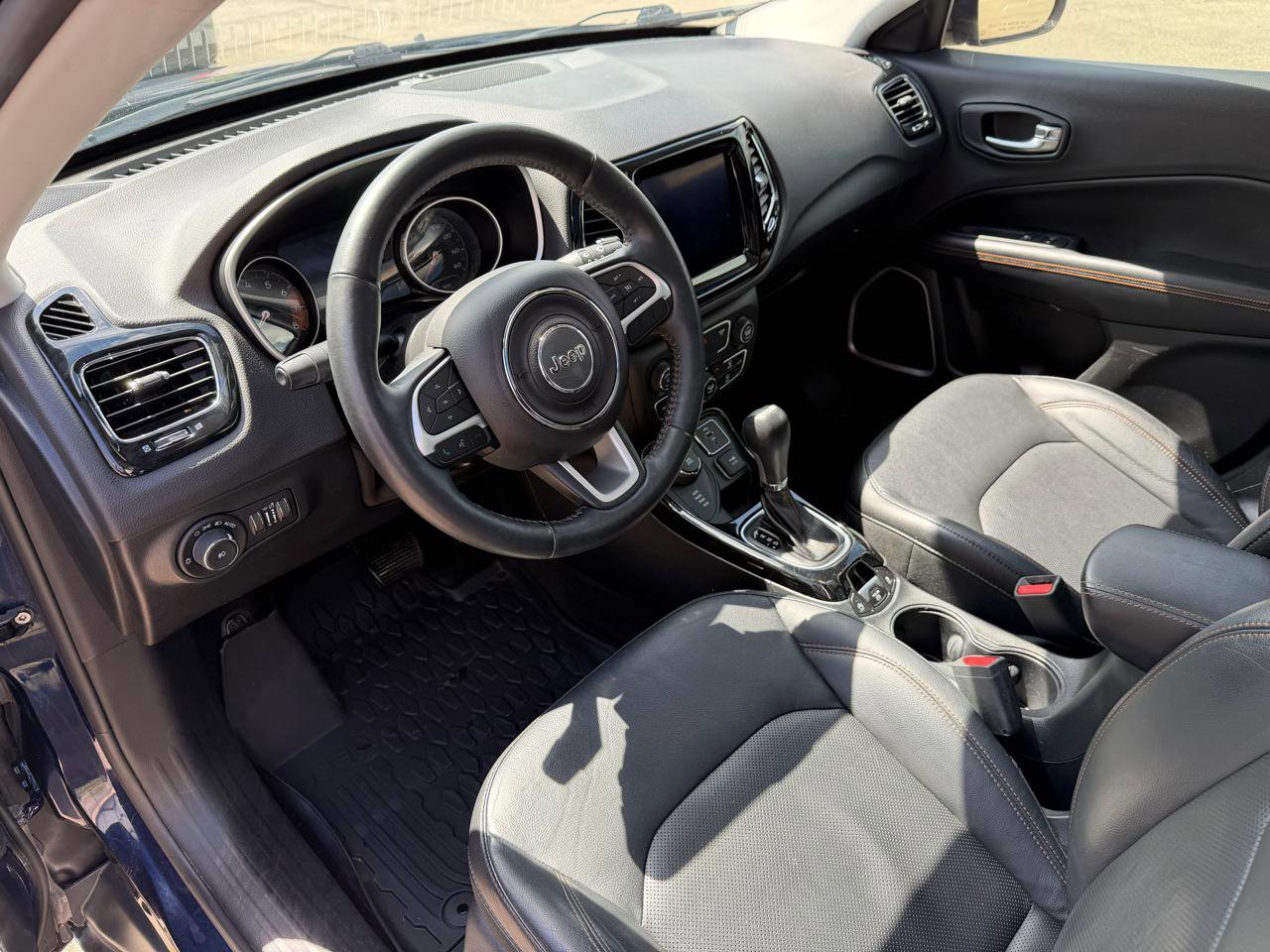 Used 2018 Jeep Compass Limited w/ Navigation Group AWD/4WD image 10