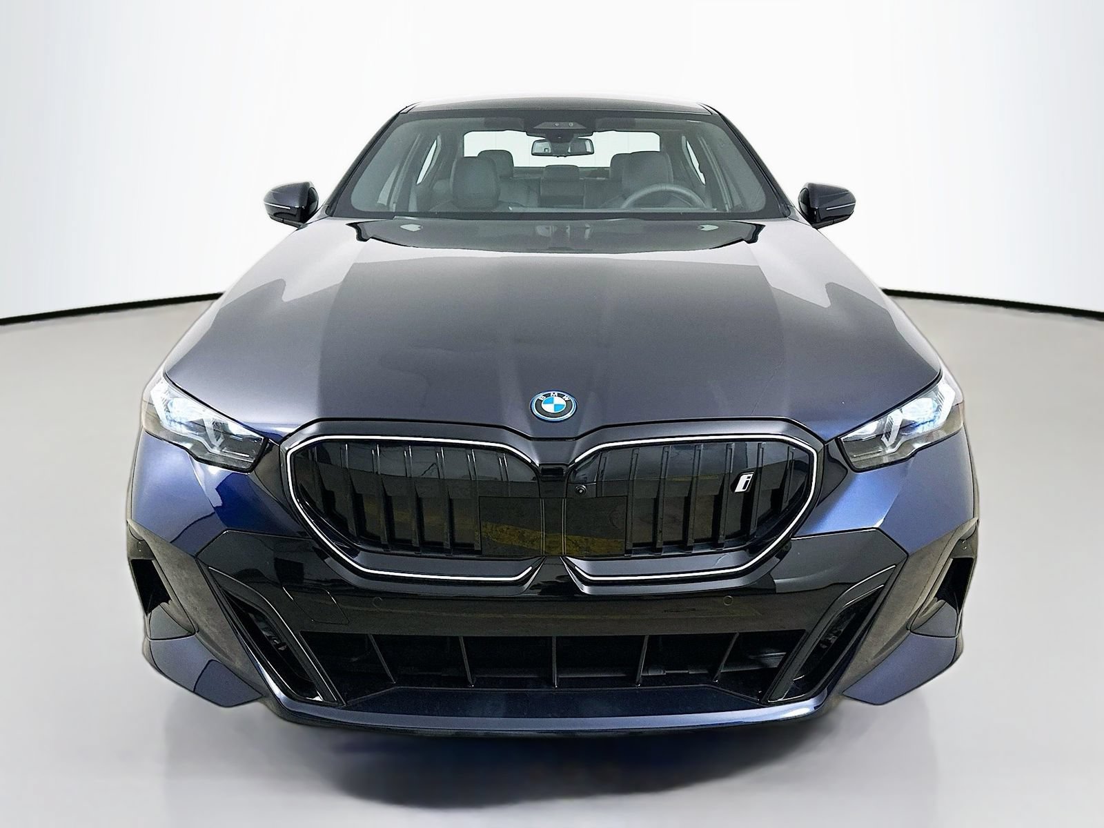 New 2026 BMW i5 eDrive40 w/ M Sport Package AWD/4WD image 2