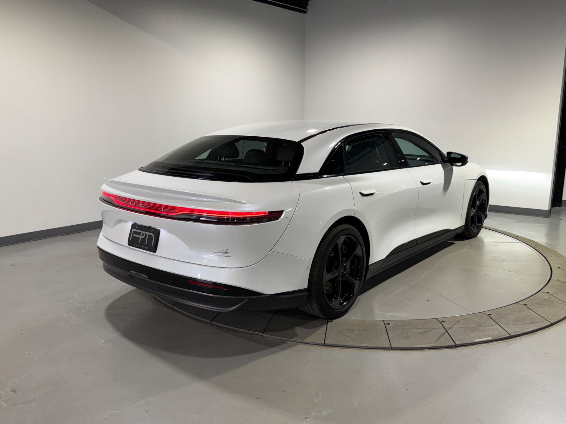 Used 2024 Lucid Air Touring AWD/4WD image 10