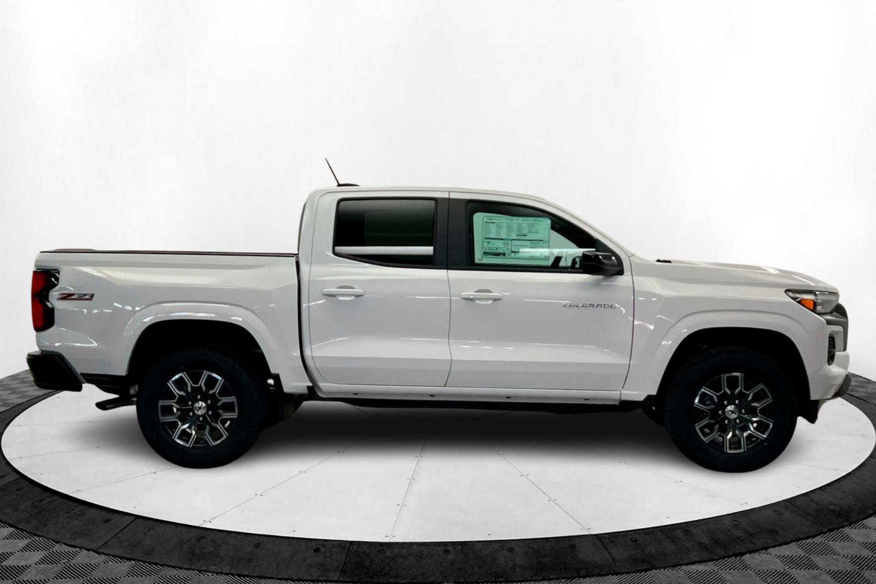 New 2025 Chevrolet Colorado Z71 w/ Z71 Convenience Package 2 AWD/4WD image 7