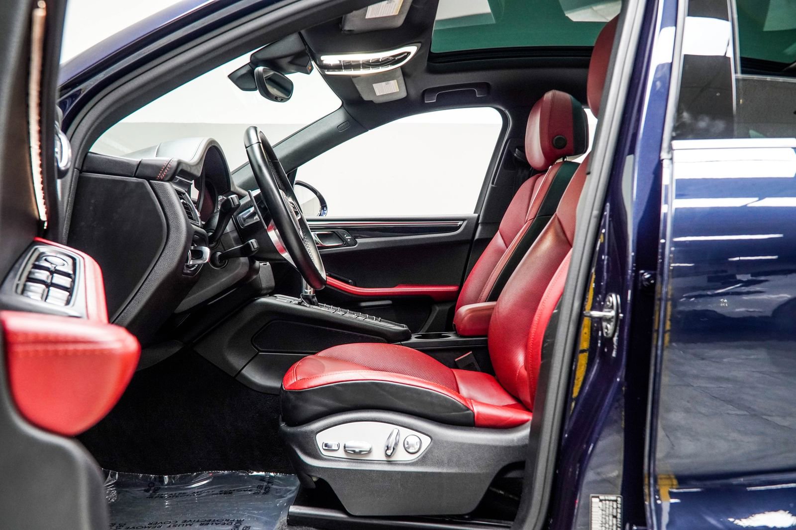 Used 2018 Porsche Macan S image 44