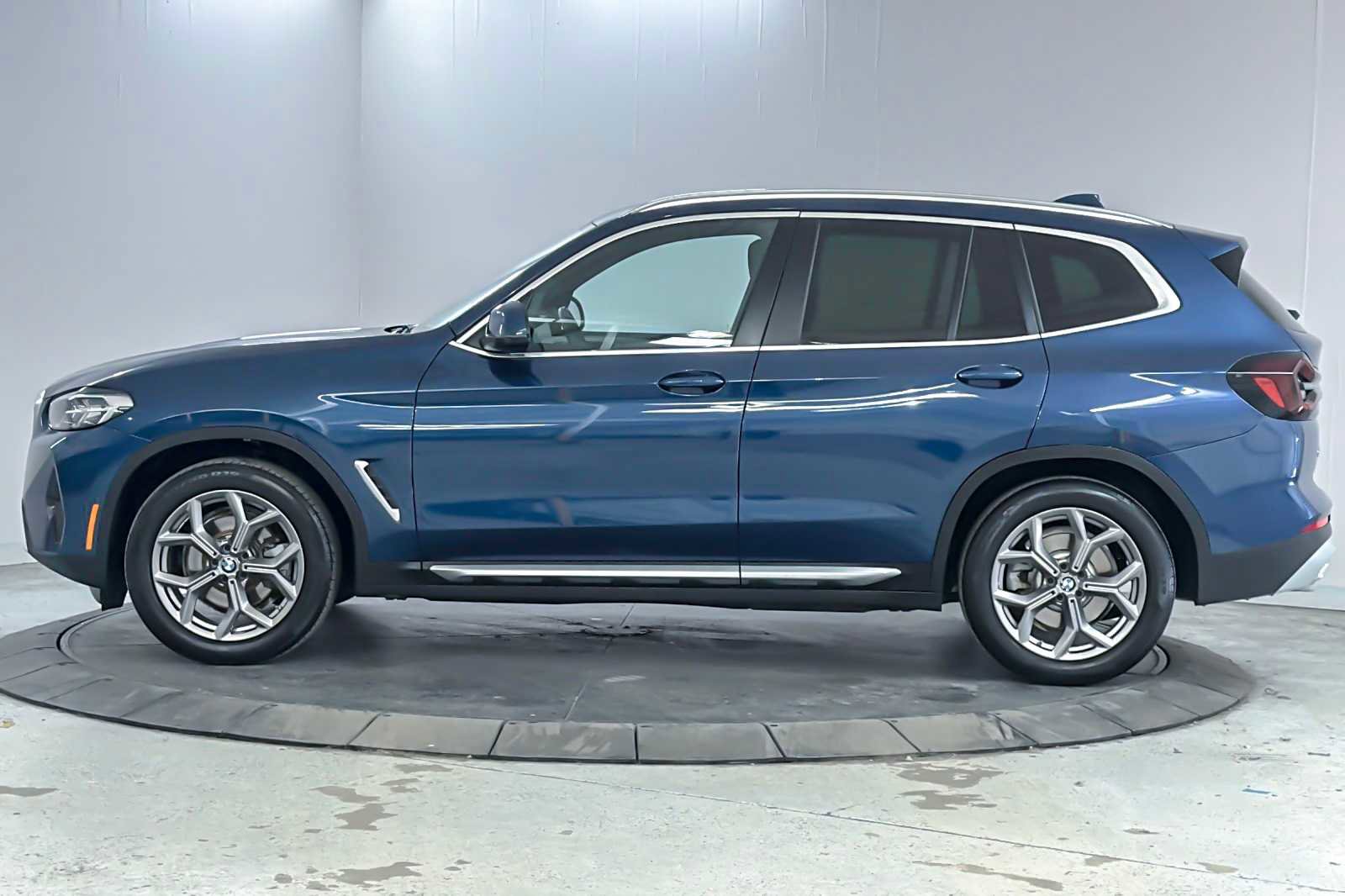 Used 2023 BMW X3 xDrive30i w/ Convenience Package w/ZPA image 5