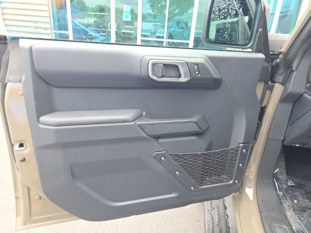 New 2026 Ford Bronco Outer Banks w/ Sasquatch Package AWD/4WD image 12
