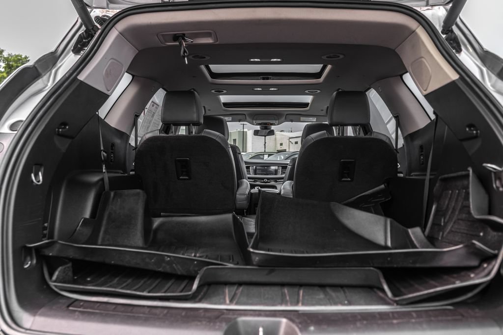 Used 2020 Buick Enclave Essence w/ Sound and Sites Package FWD image 31