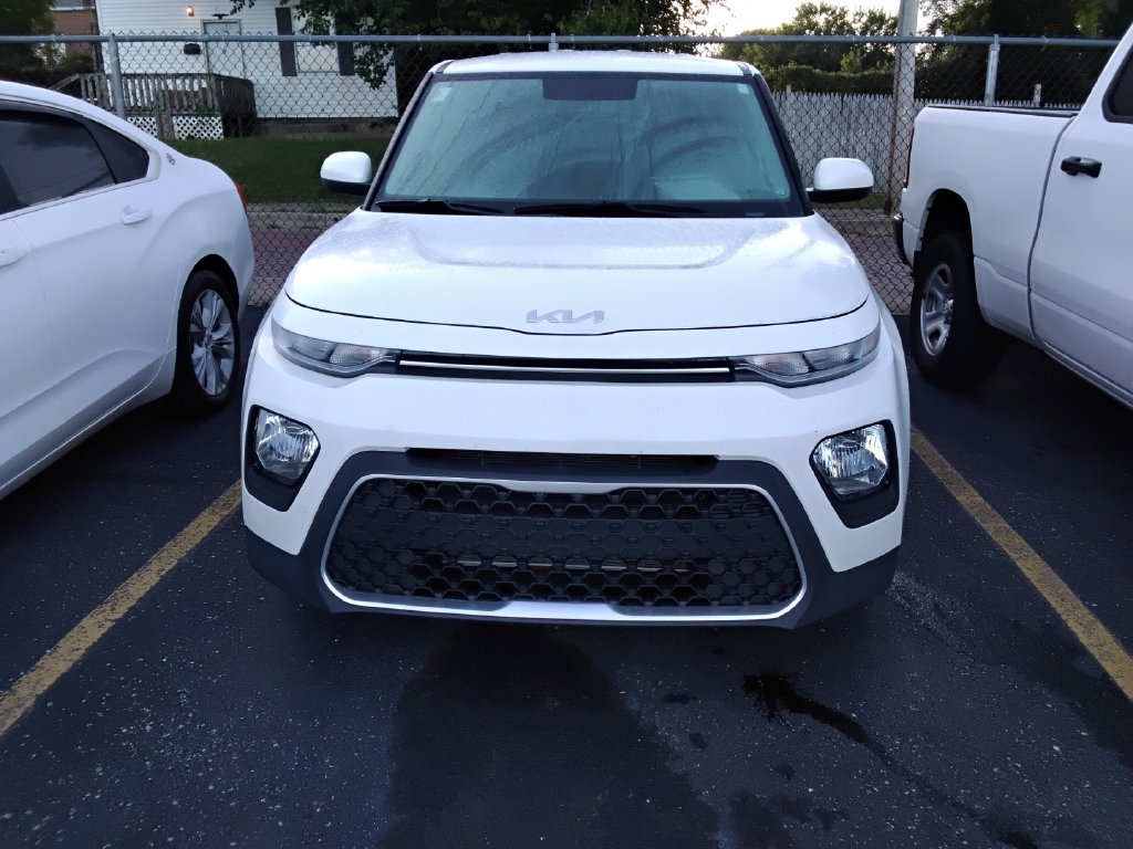 Used 2022 Kia Soul LX FWD image 11
