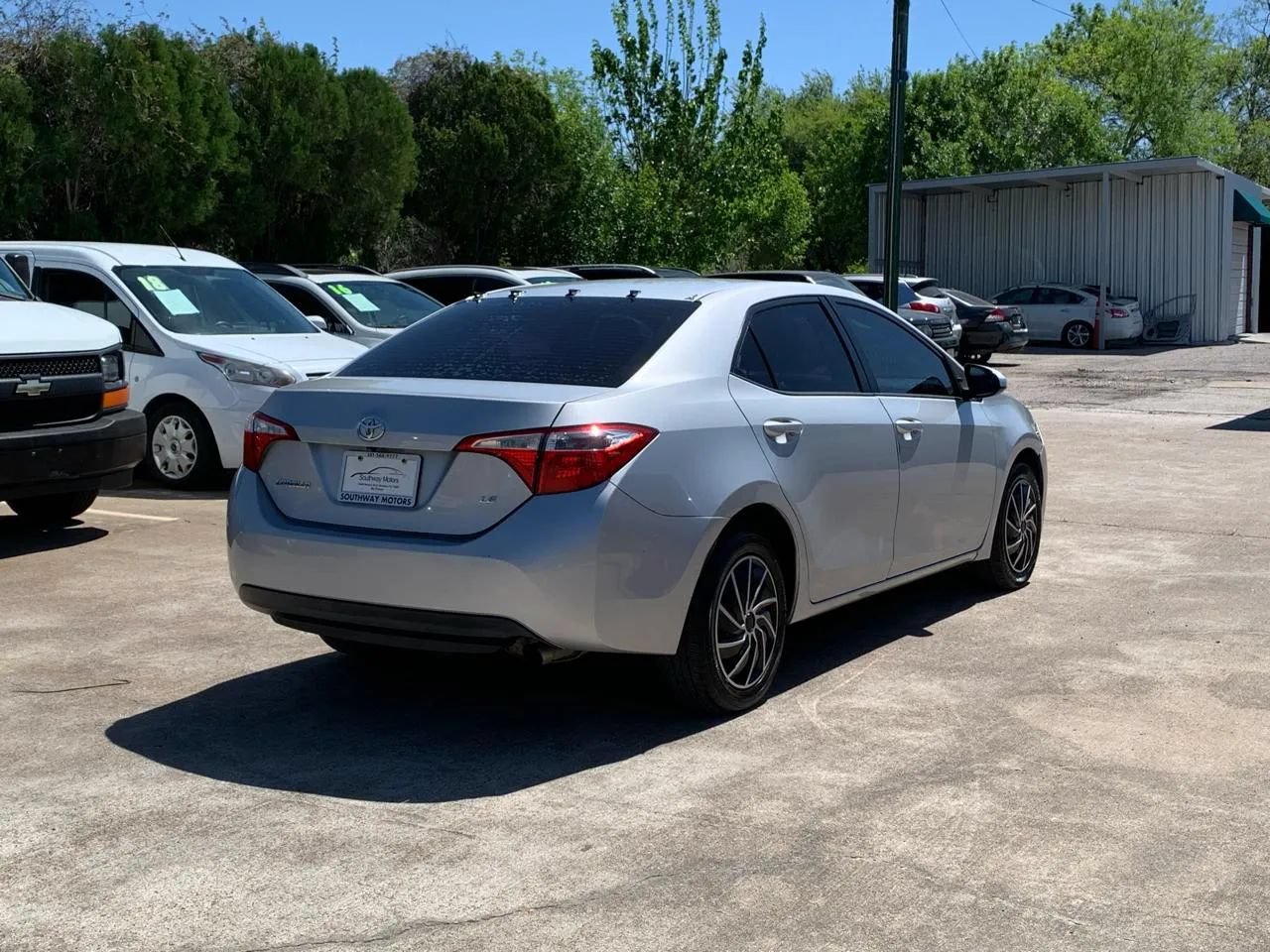 Used 2015 Toyota Corolla LE FWD image 7