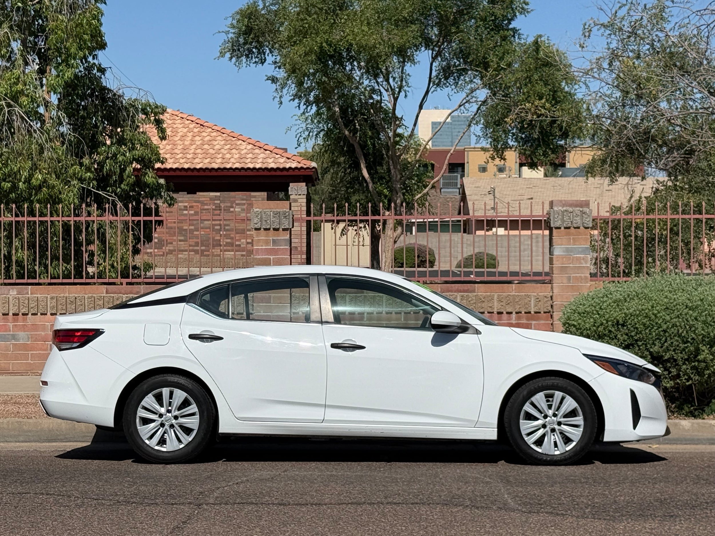 Used 2024 Nissan Sentra S FWD image 9