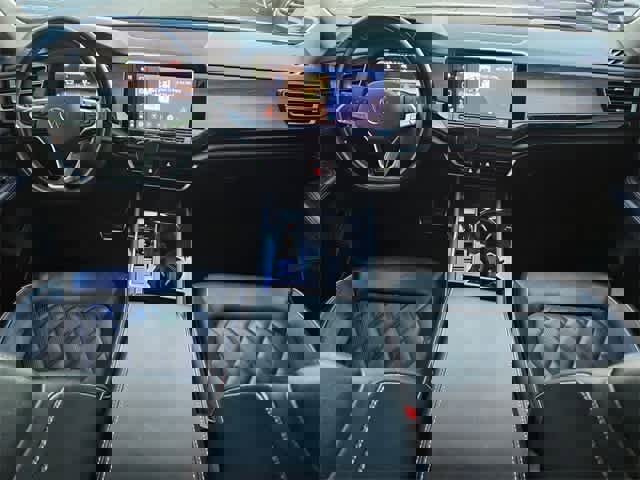 Used 2024 Volkswagen Atlas SEL Premium R-Line image 9