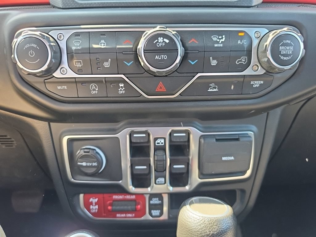 Used 2023 Jeep Gladiator Rubicon w/ Cold Weather Group AWD/4WD image 28