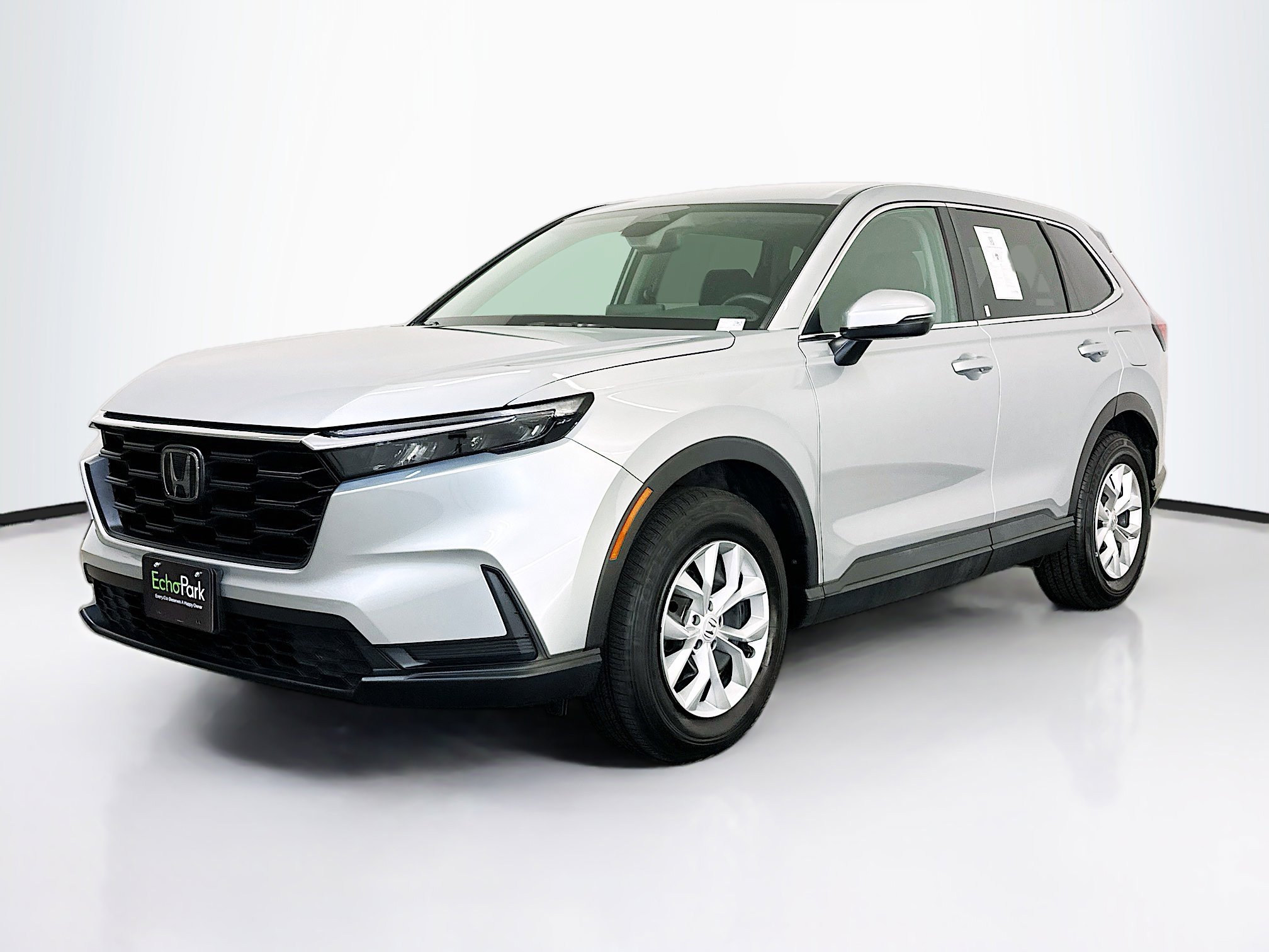 Used 2025 Honda CR-V LX image 3