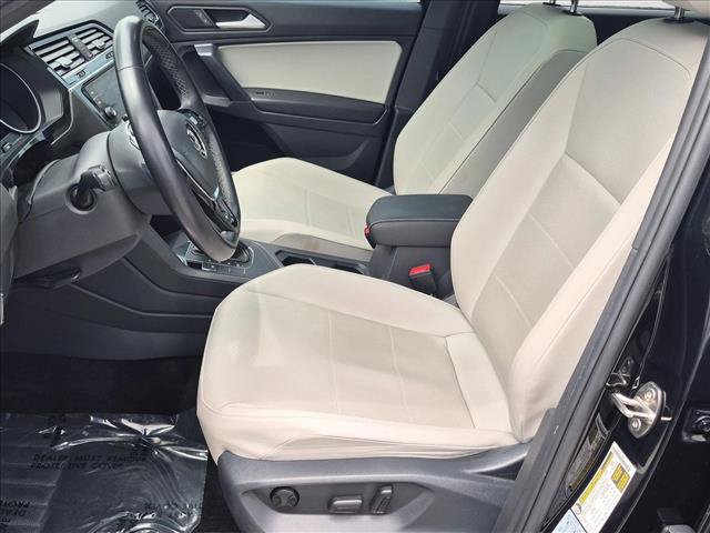 Used 2021 Volkswagen Tiguan SE R-Line FWD image 16