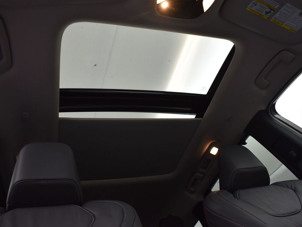 Used 2025 INFINITI QX60 Sensory AWD/4WD image 29