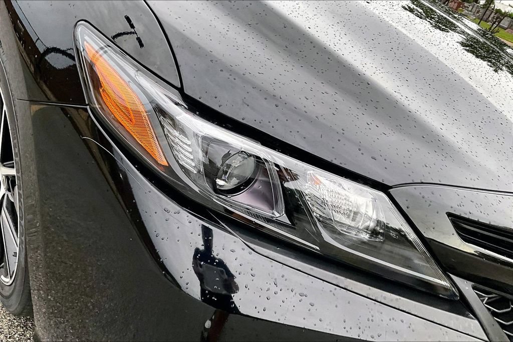 Used 2024 Toyota Camry SE FWD image 28