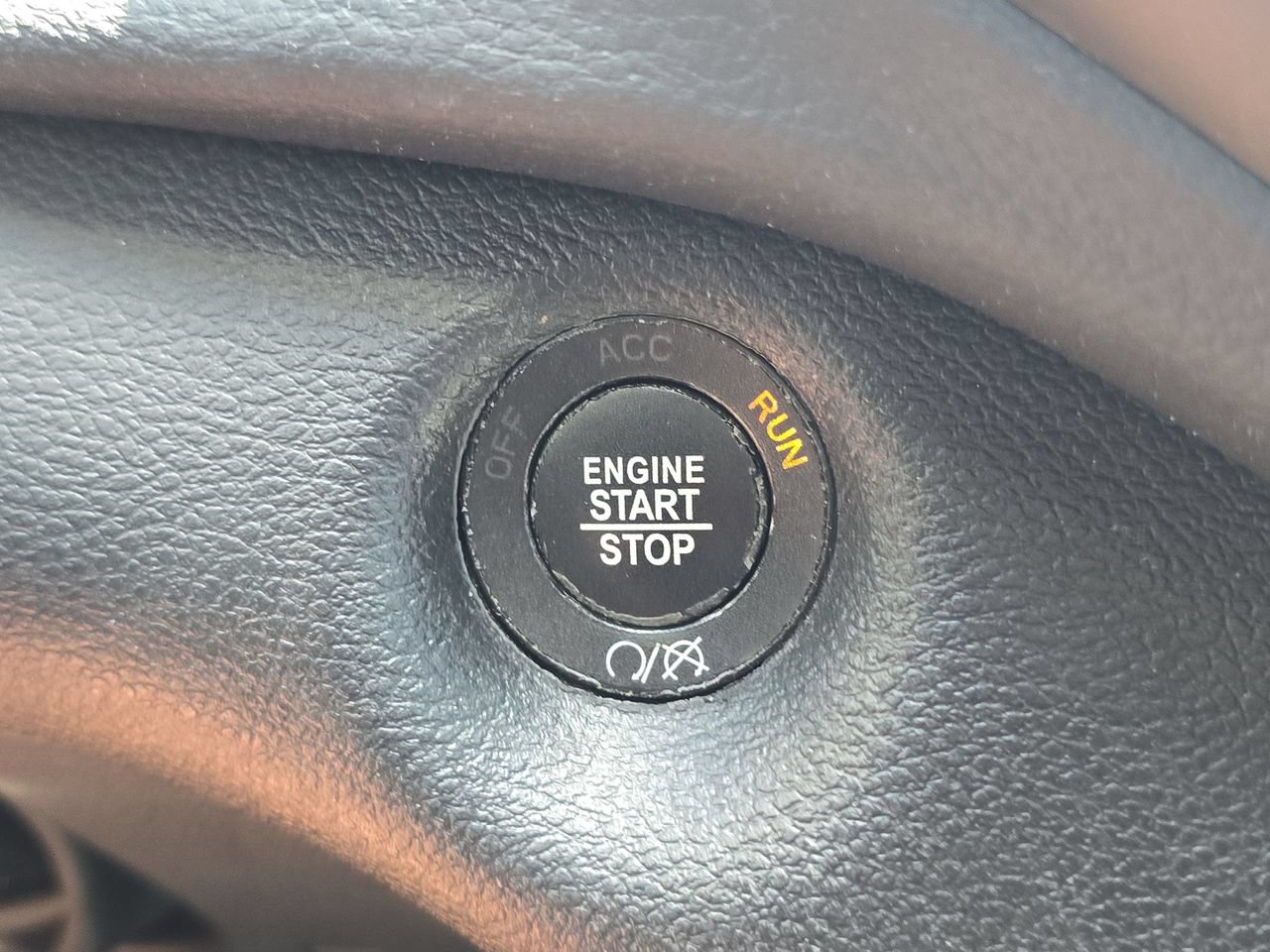 Used 2021 Jeep Cherokee Latitude Plus FWD image 19