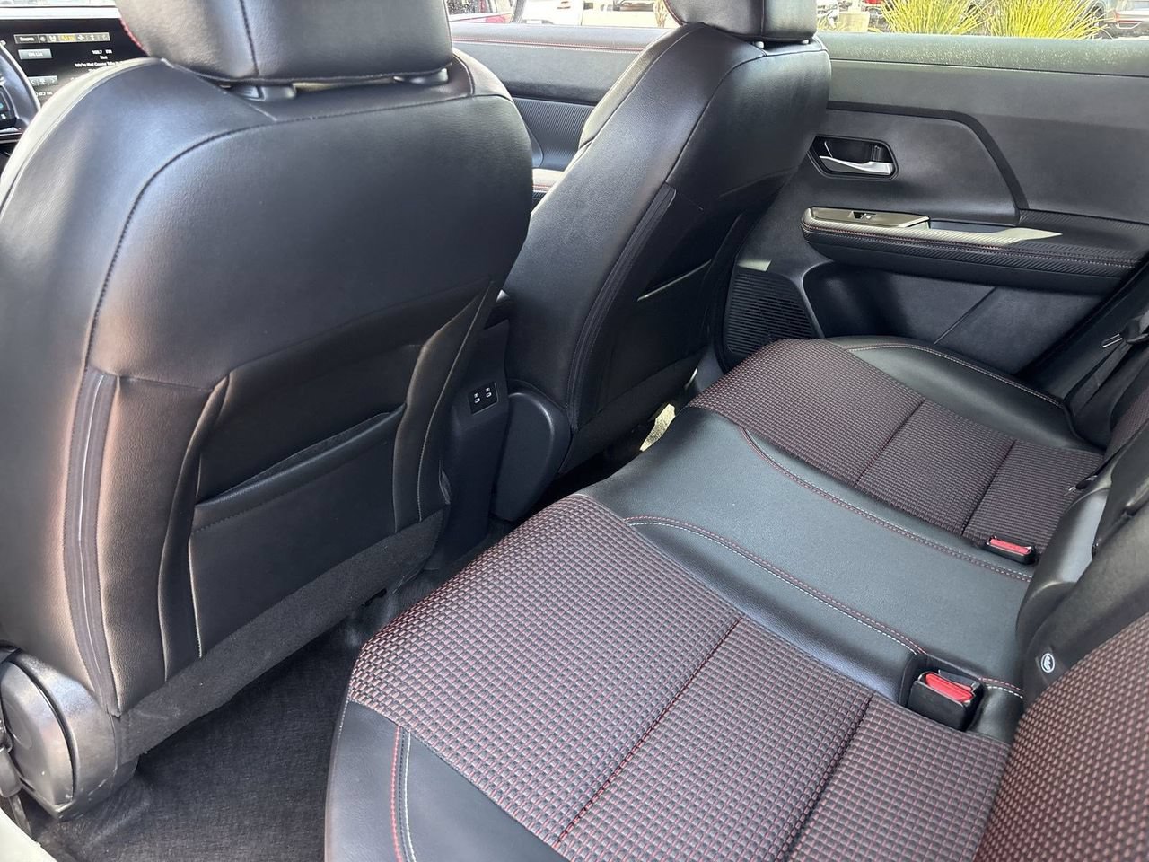 Used 2025 Nissan Kicks SR FWD image 14