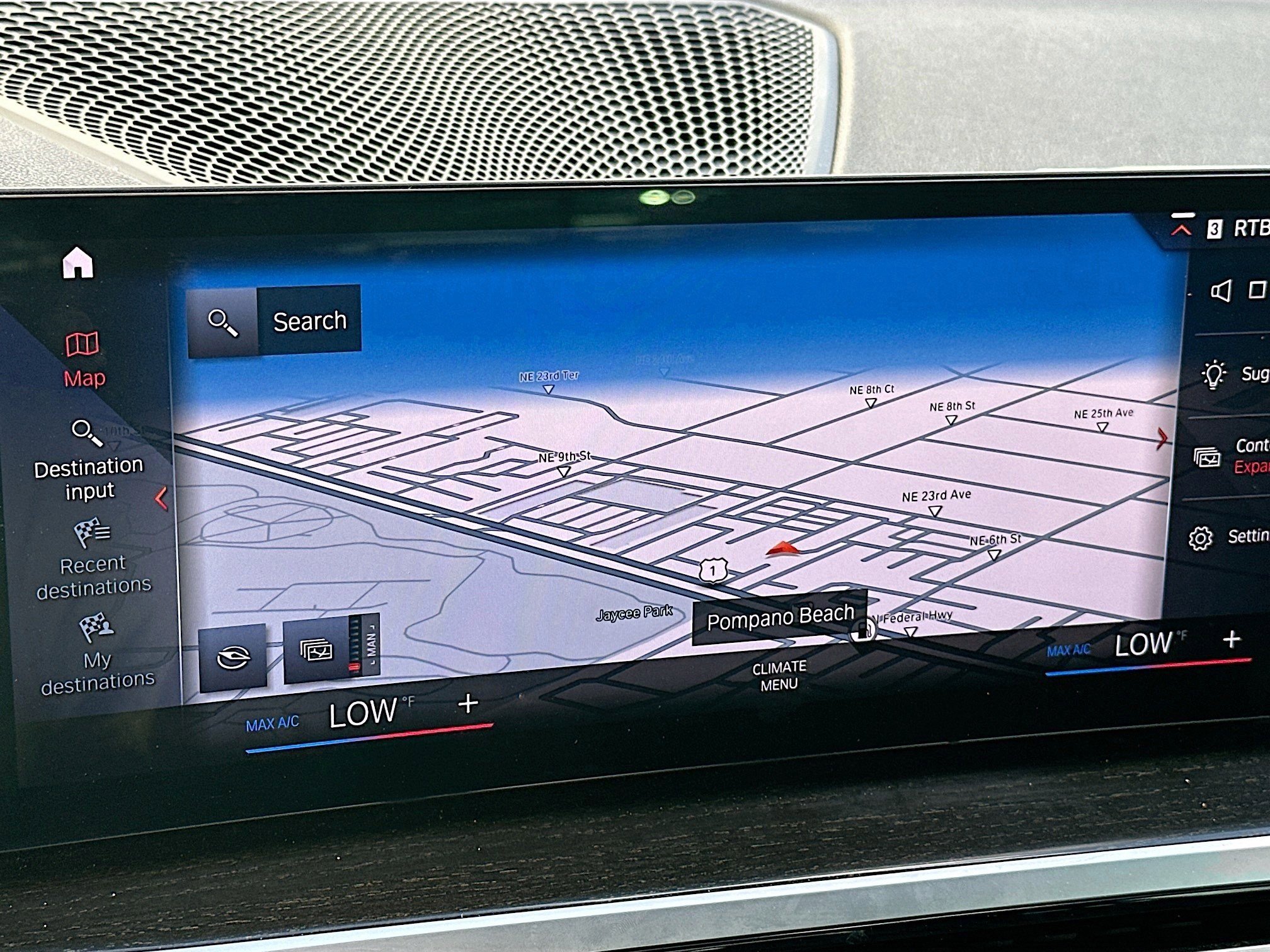 Used 2023 BMW 330i xDrive Sedan w/ Premium Package image 14