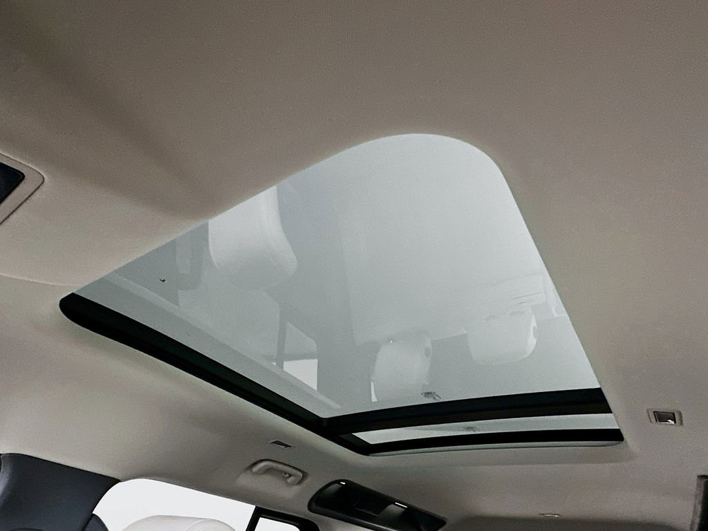 Used 2024 Land Rover Defender 110 S AWD/4WD image 21