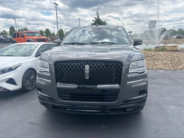 Used 2024 Lincoln Navigator Black Label AWD/4WD image 2
