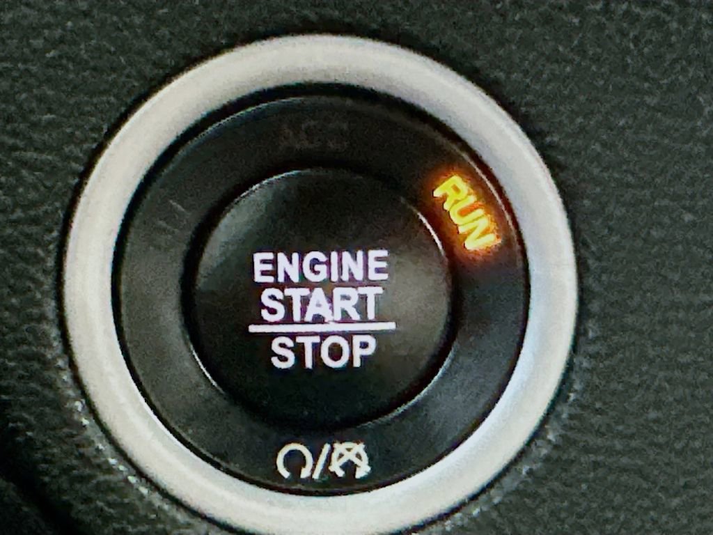 Used 2020 Dodge Charger SXT w/ Leather Interior Group image 28