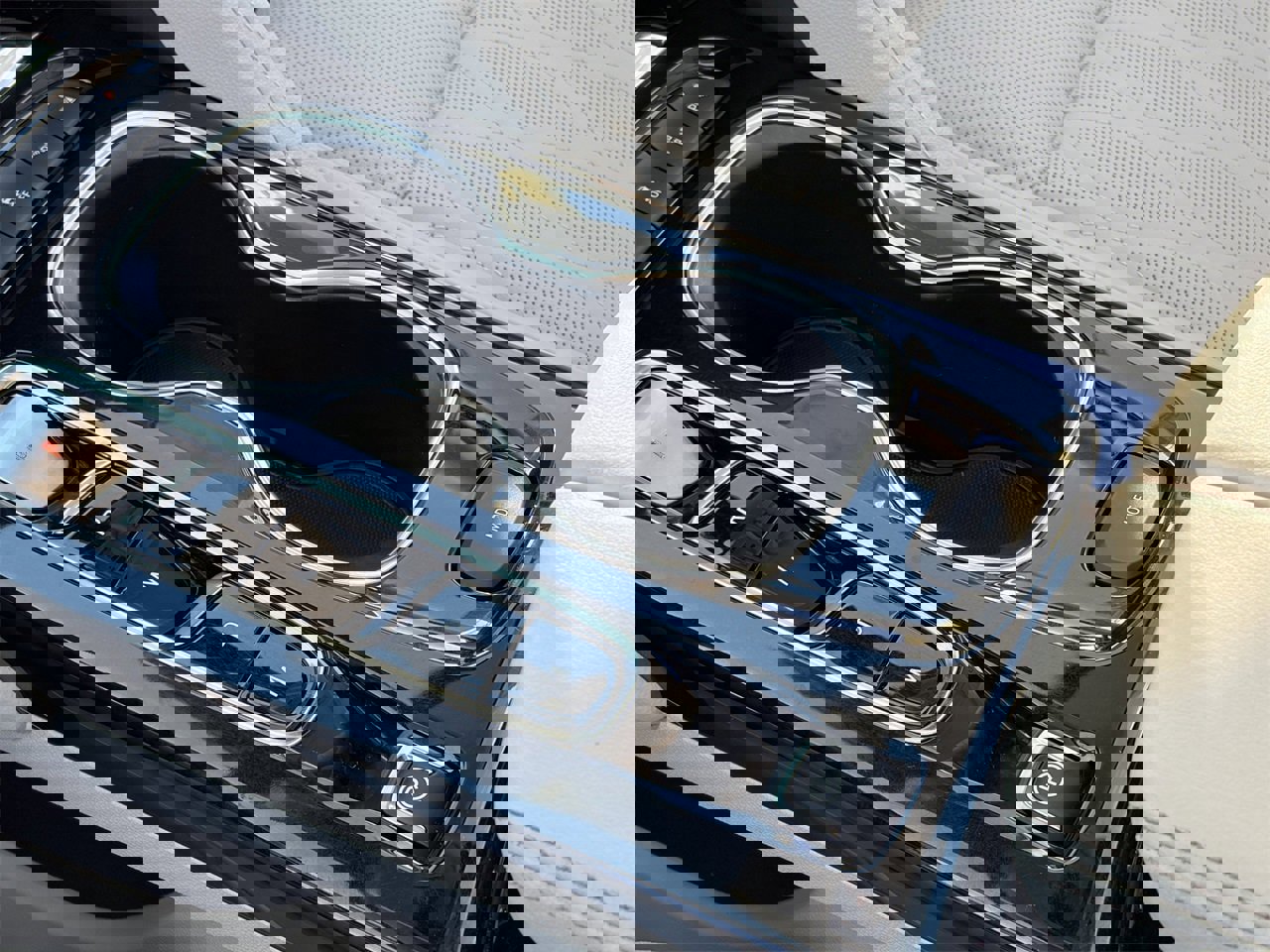 Used 2023 Buick Envision Avenir image 31