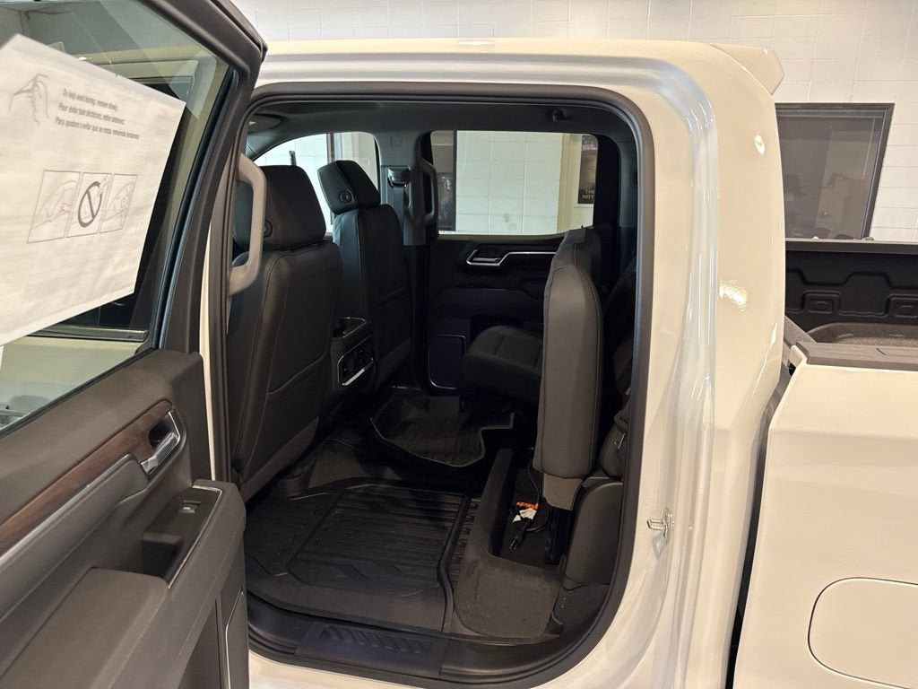 New 2026 GMC Sierra 1500 SLT AWD/4WD image 22
