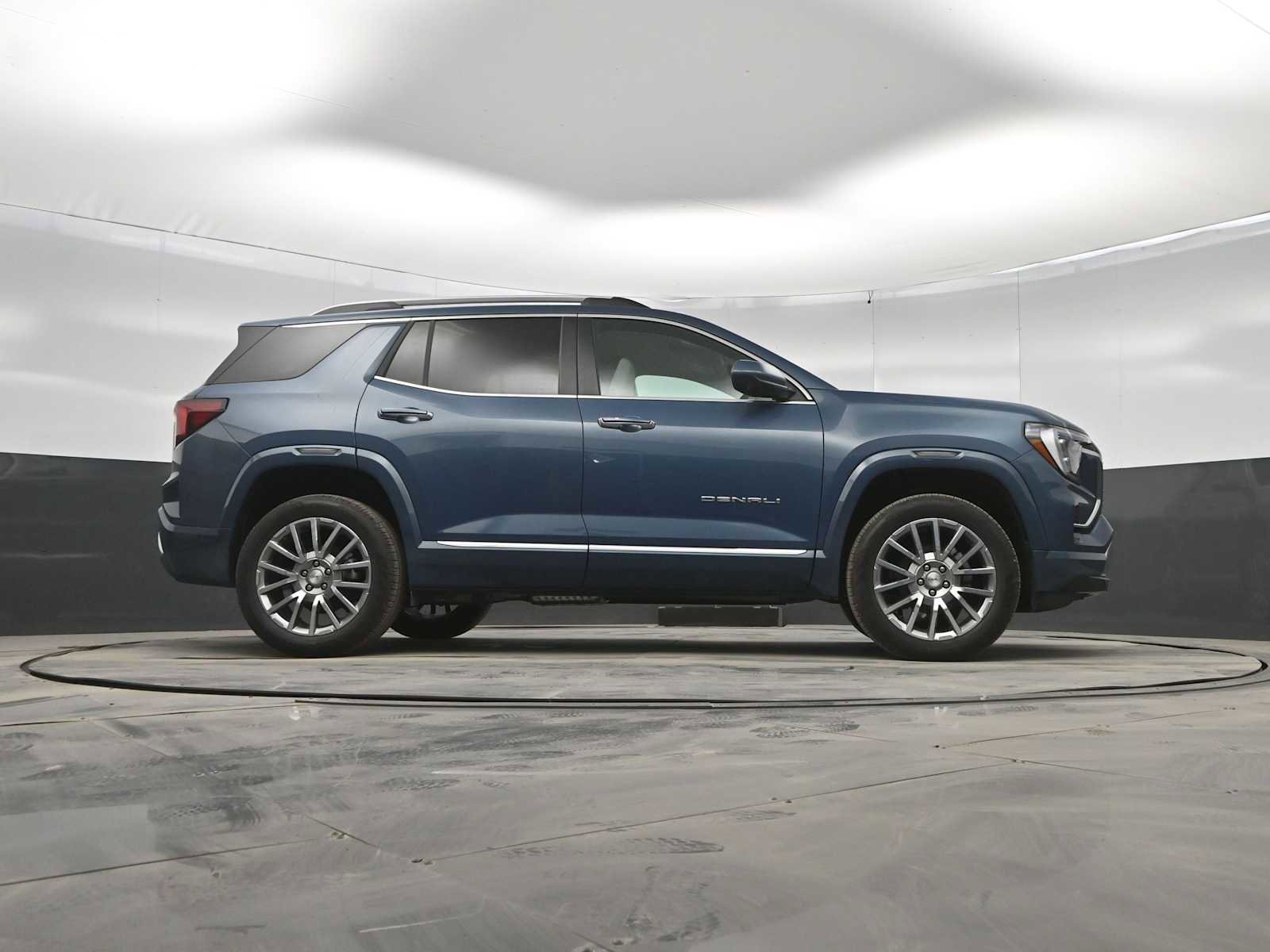 New 2026 GMC Terrain Denali AWD/4WD image 39