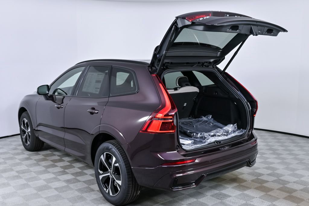 New 2026 Volvo XC60 B5 Core w/ Climate Package image 31