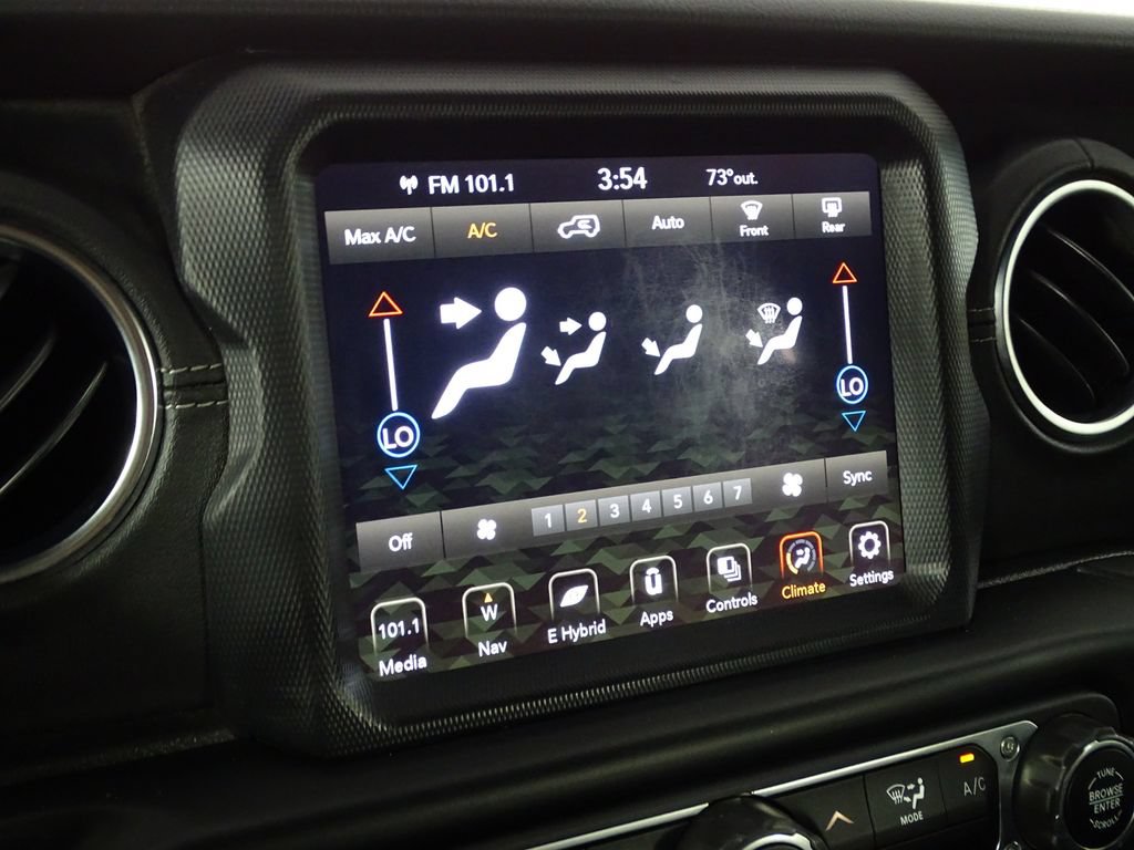 Used 2023 Jeep Wrangler Unlimited Sahara AWD/4WD image 32