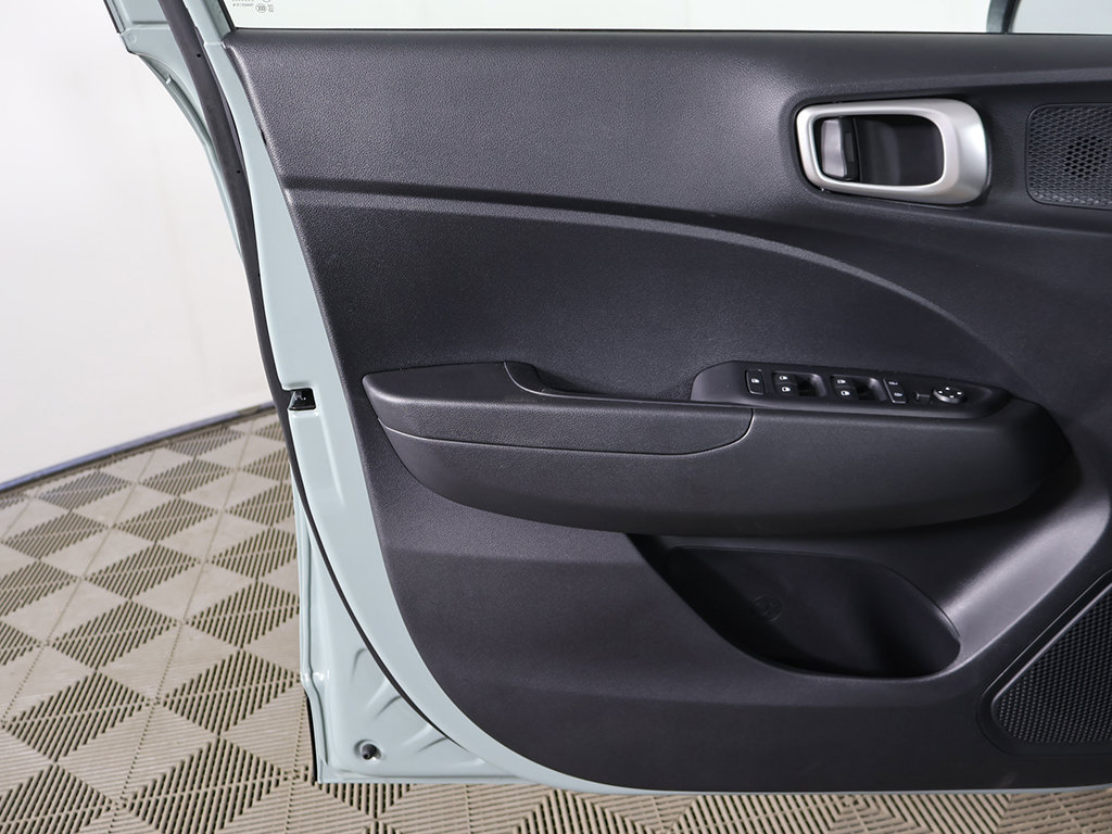 Certified 2026 Hyundai Venue SEL FWD image 20
