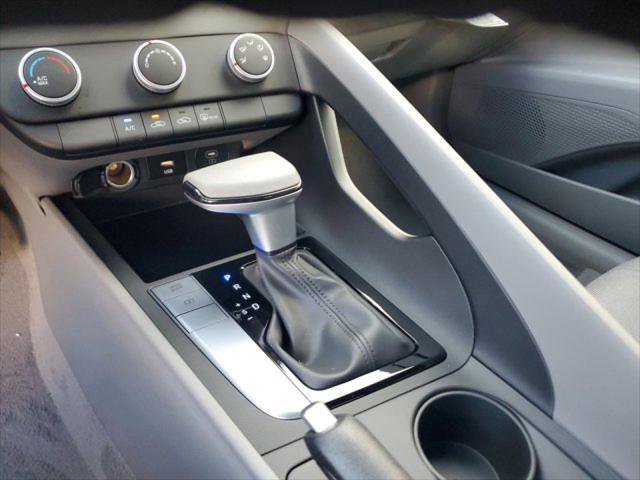 New 2025 Hyundai Elantra SE image 12