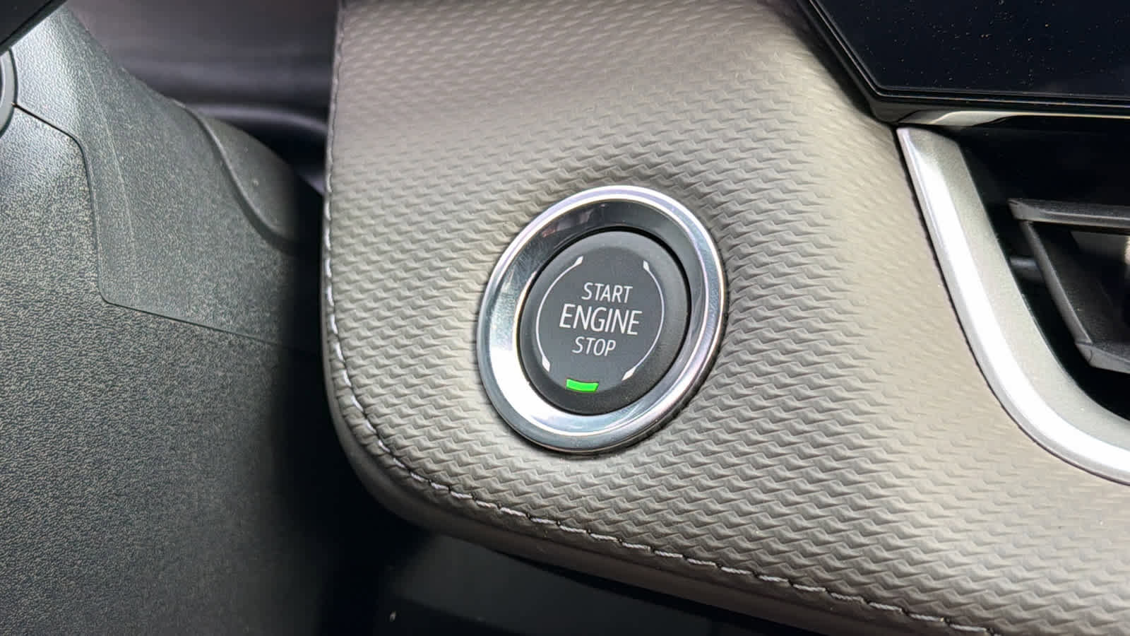 New 2026 Chevrolet Equinox LT w/ Convenience Package II image 17