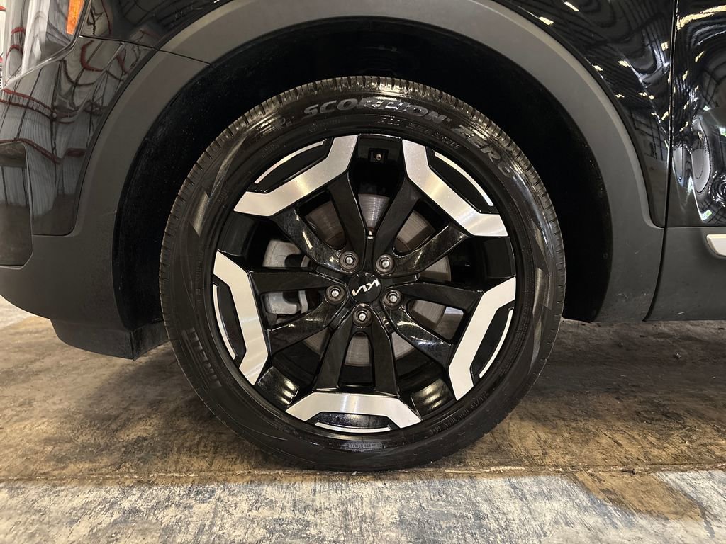 Used 2025 Kia Telluride S image 27