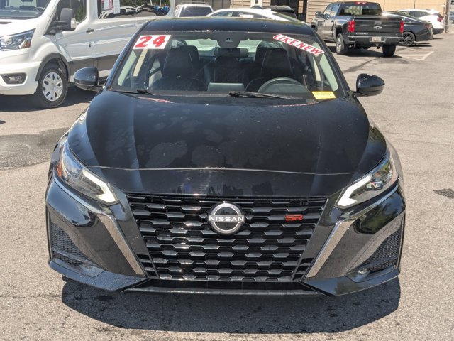 Used 2024 Nissan Altima 2.5 SR FWD image 2