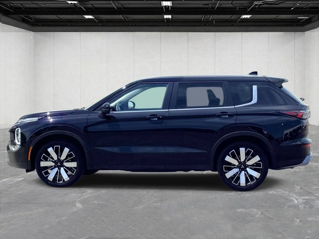 Used 2025 Mitsubishi Outlander SE FWD image 7