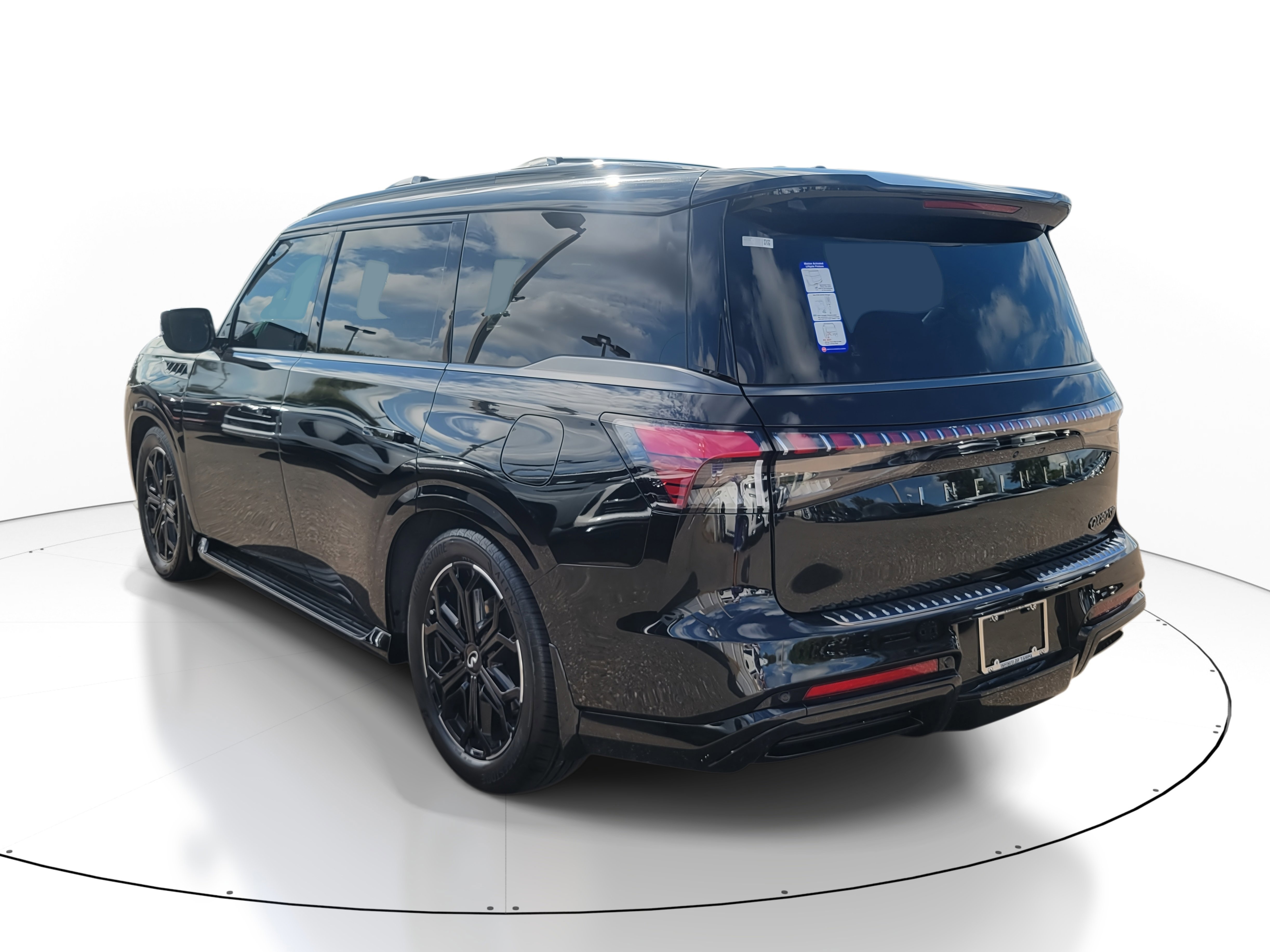 New 2026 INFINITI QX80 4WD image 4