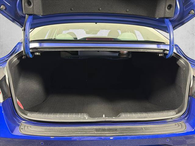 Used 2023 Hyundai Elantra Limited FWD image 20