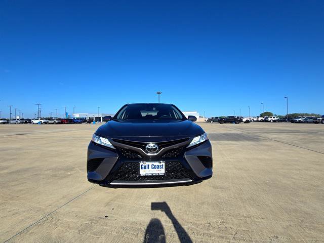 Used 2020 Toyota Camry XSE FWD image 2