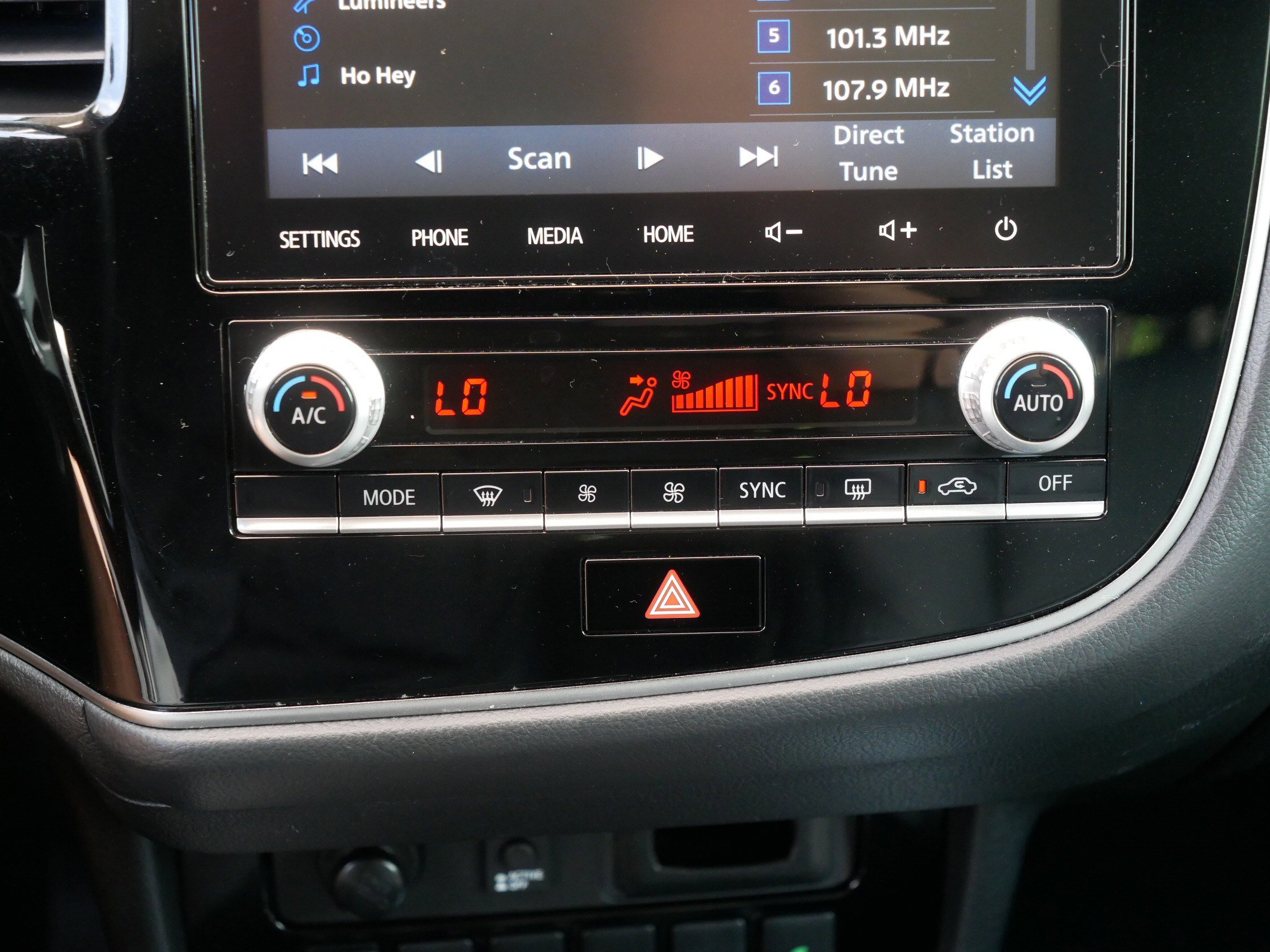 Used 2020 Mitsubishi Outlander GT AWD/4WD image 23
