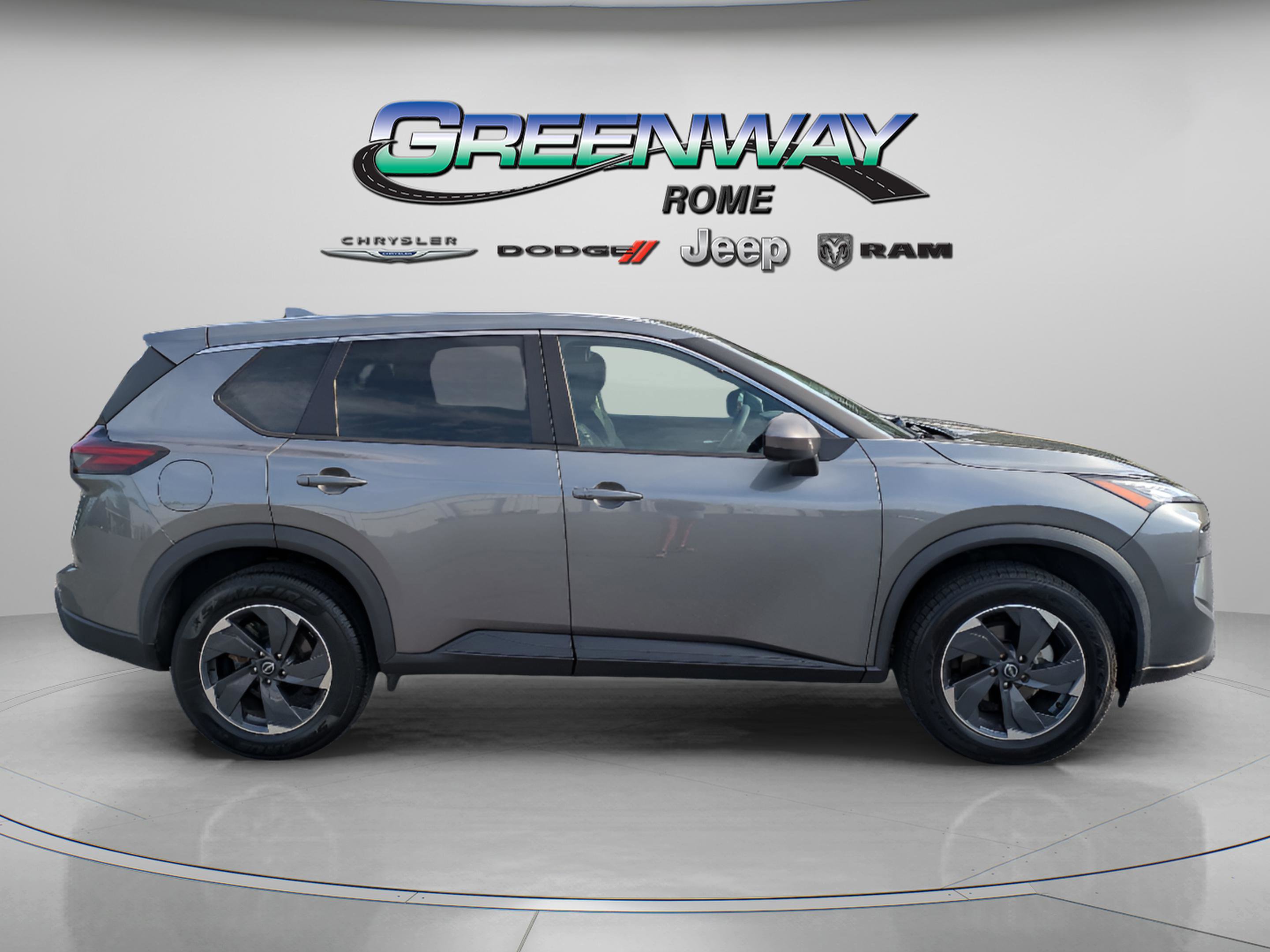 Used 2024 Nissan Rogue SV FWD image 8