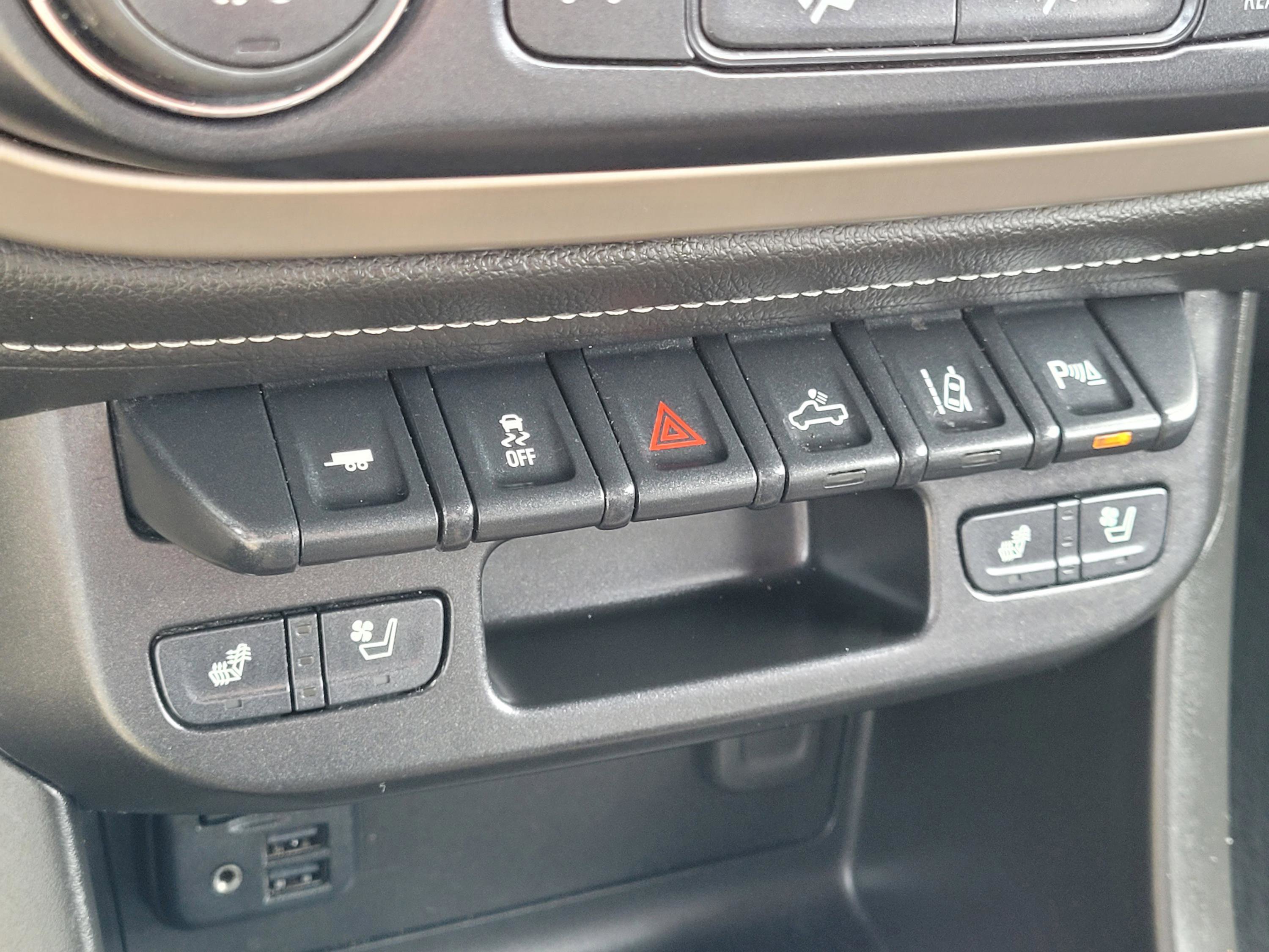 Used 2021 GMC Canyon Denali image 23