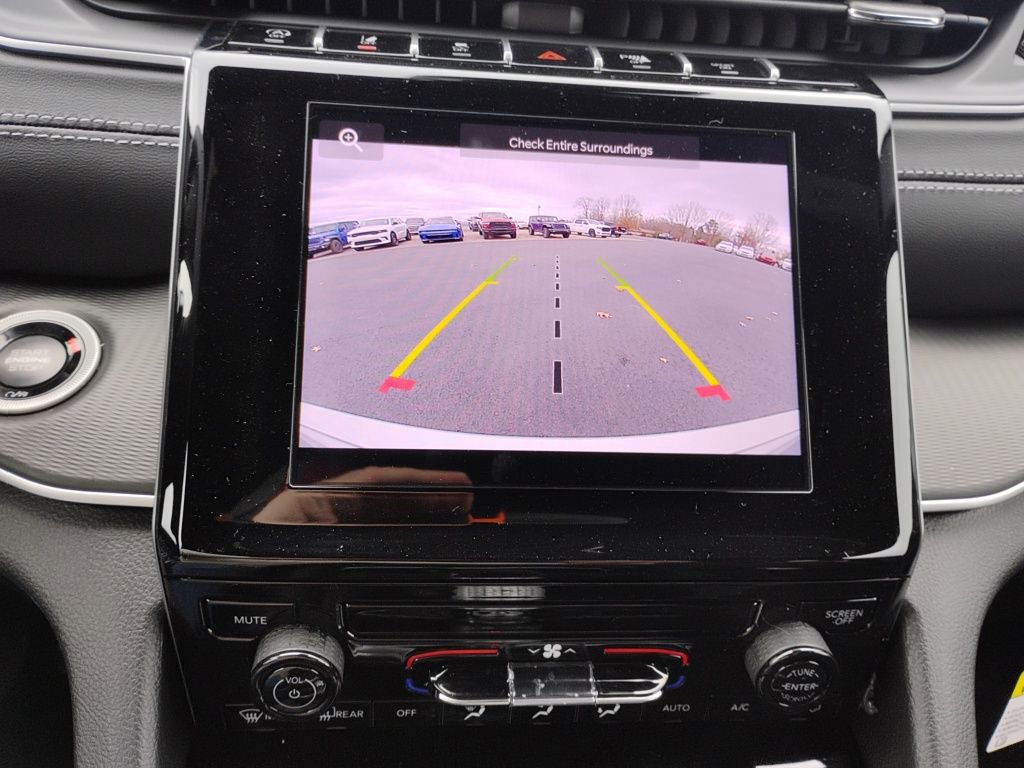 New 2025 Jeep Grand Cherokee Laredo X w/ Trailer Tow Package image 32