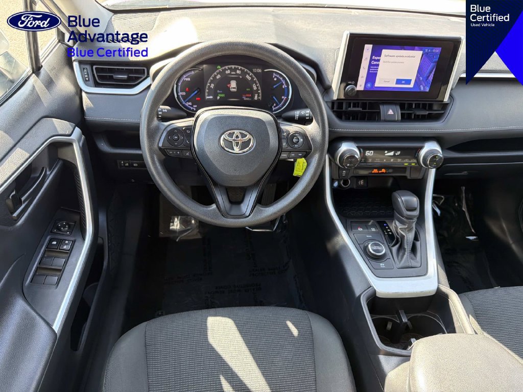 Used 2024 Toyota RAV4 LE AWD/4WD image 10