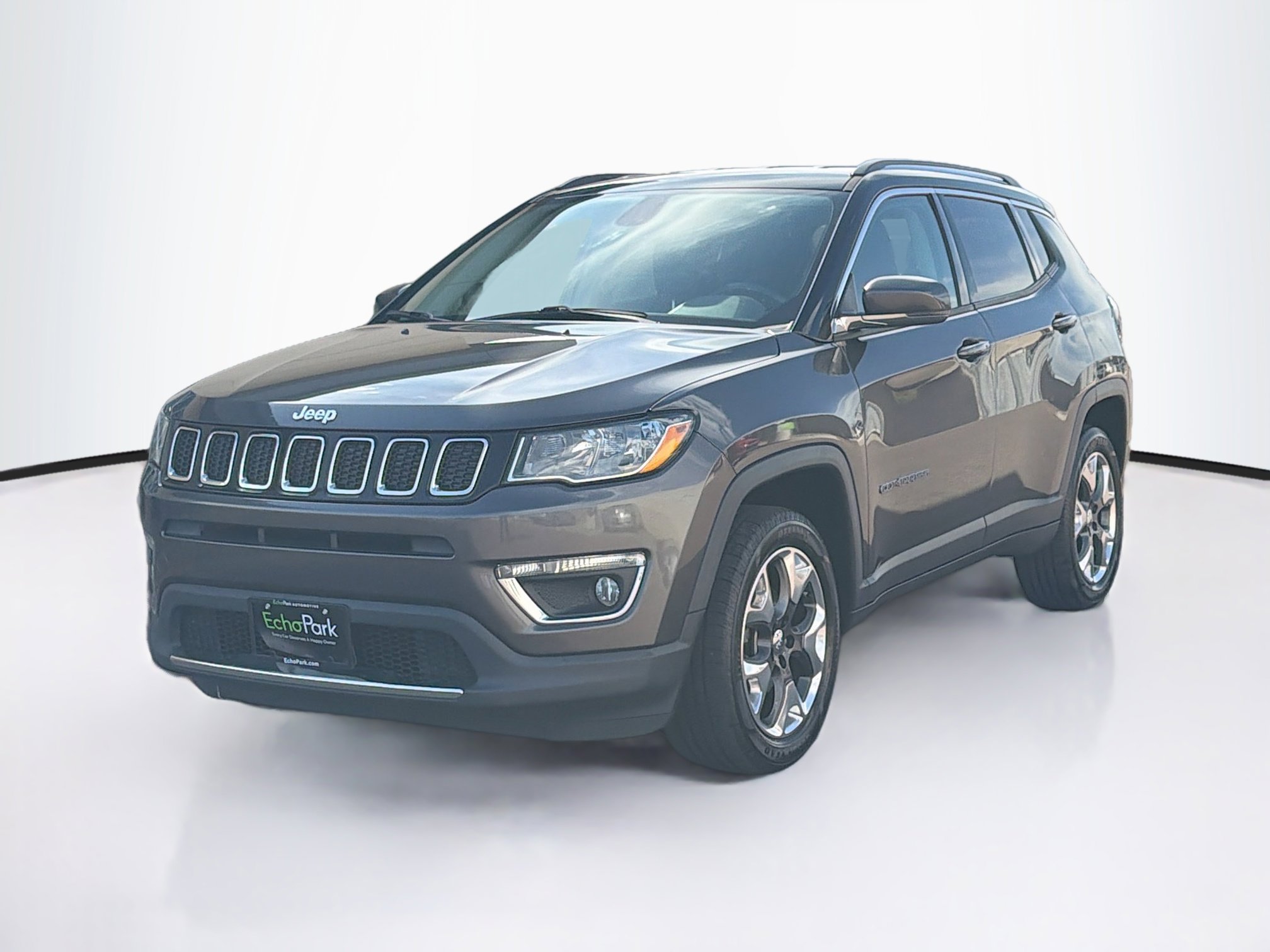 Used 2019 Jeep Compass Limited AWD/4WD image 3