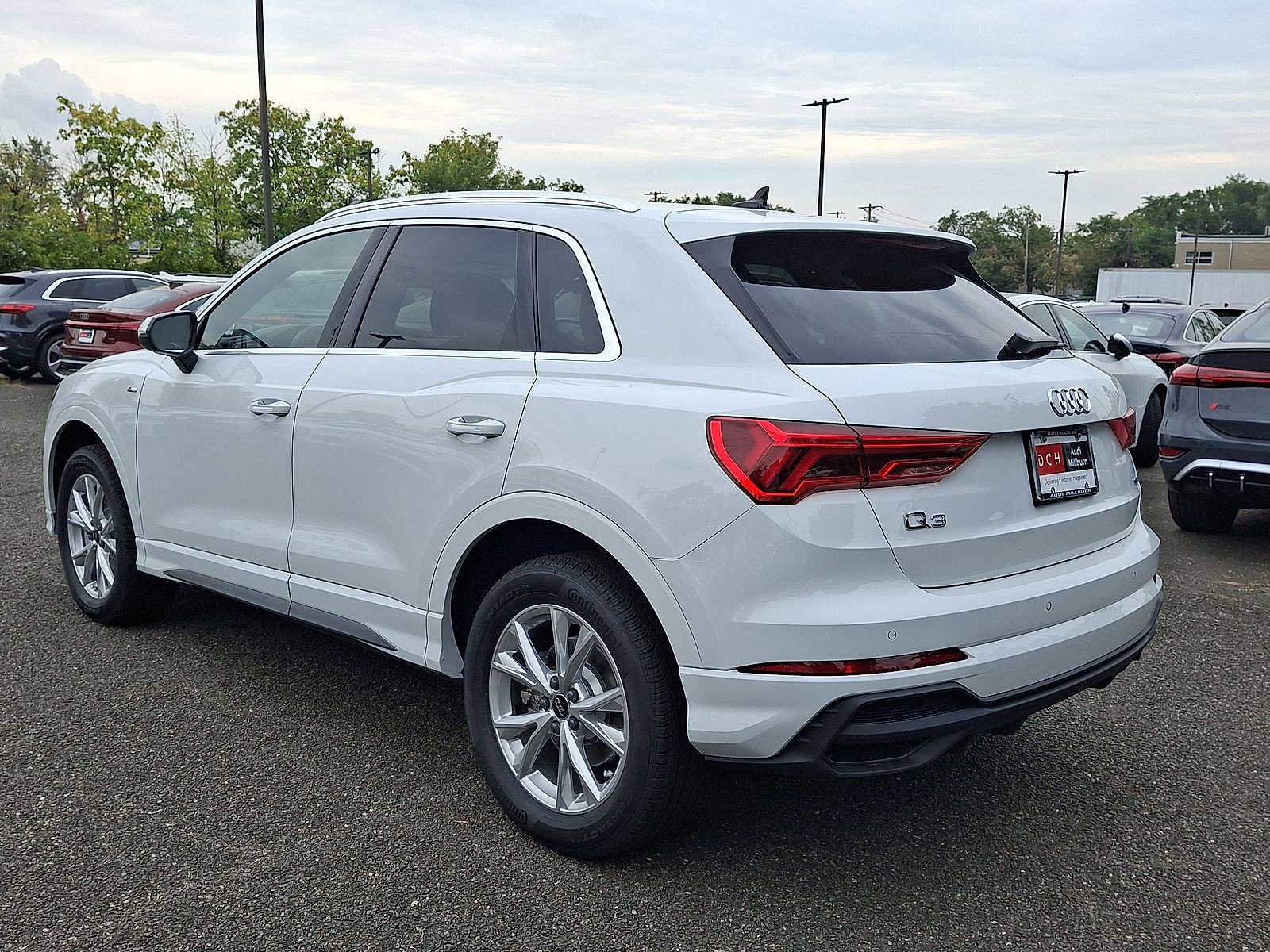 New 2025 Audi Q3 2.0T Premium image 11