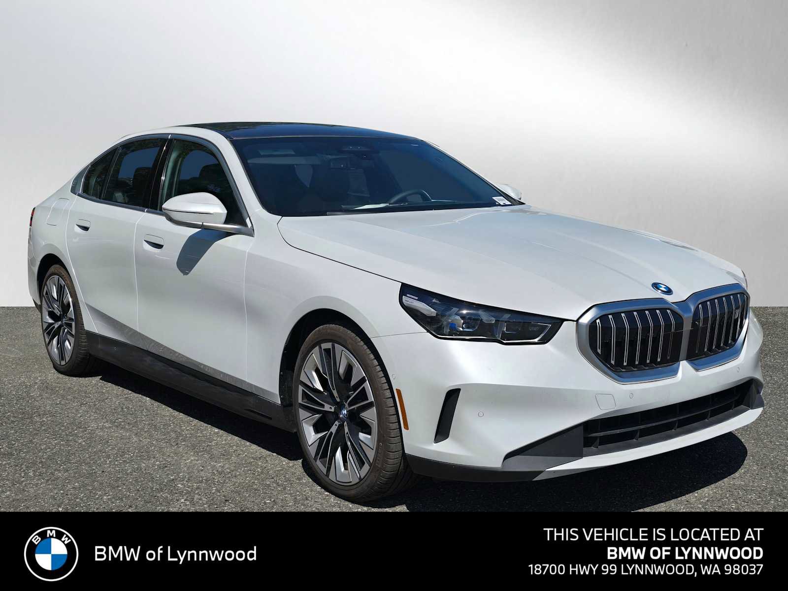 Used 2024 BMW i5 eDrive40i w/ M Sport Package image 1