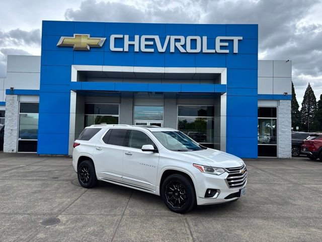 Used 2018 Chevrolet Traverse High Country w/ LPO, 'HIT The Road' Package AWD/4WD image 1