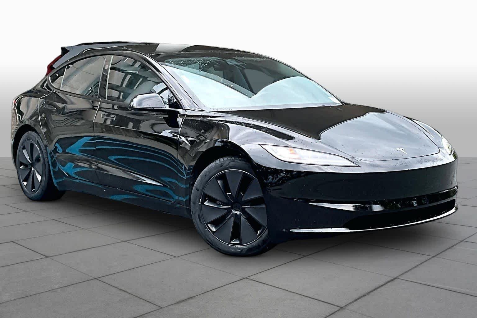 Used 2025 Tesla Model 3 Long Range RWD image 3