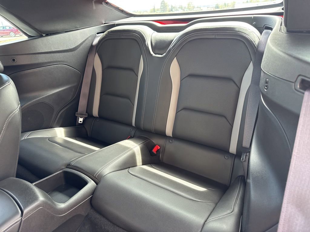 Used 2016 Chevrolet Camaro LT RWD image 26