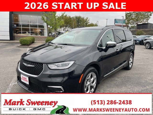 Used 2023 Chrysler Pacifica Limited image 2